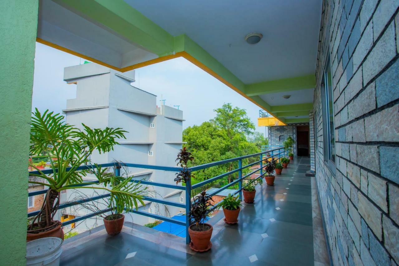 Spot On 445 New Hotel Natureland Pokhara Exterior photo