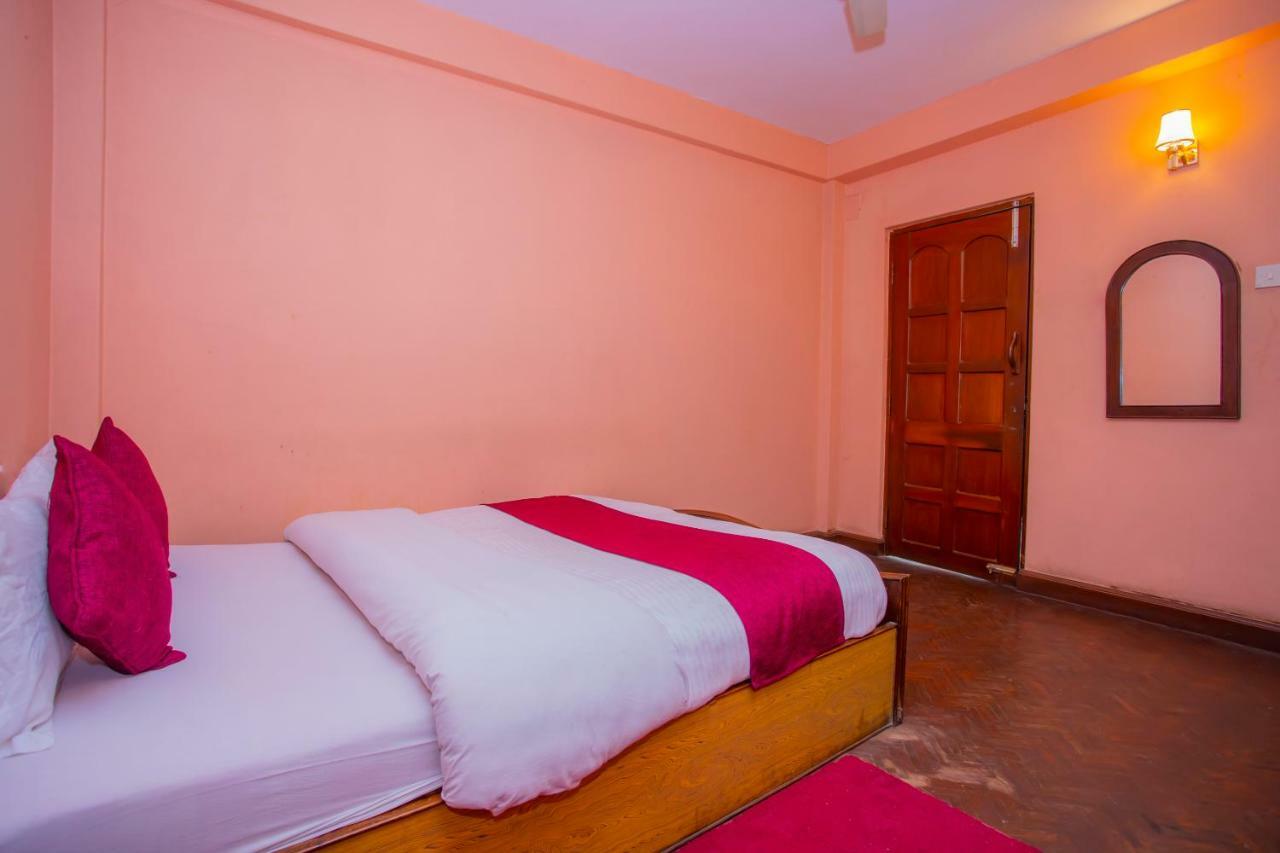 Spot On 445 New Hotel Natureland Pokhara Exterior photo