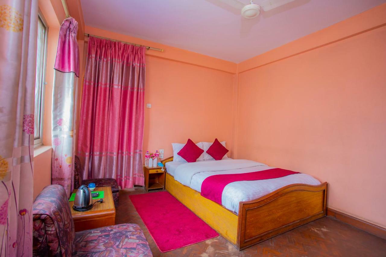 Spot On 445 New Hotel Natureland Pokhara Exterior photo