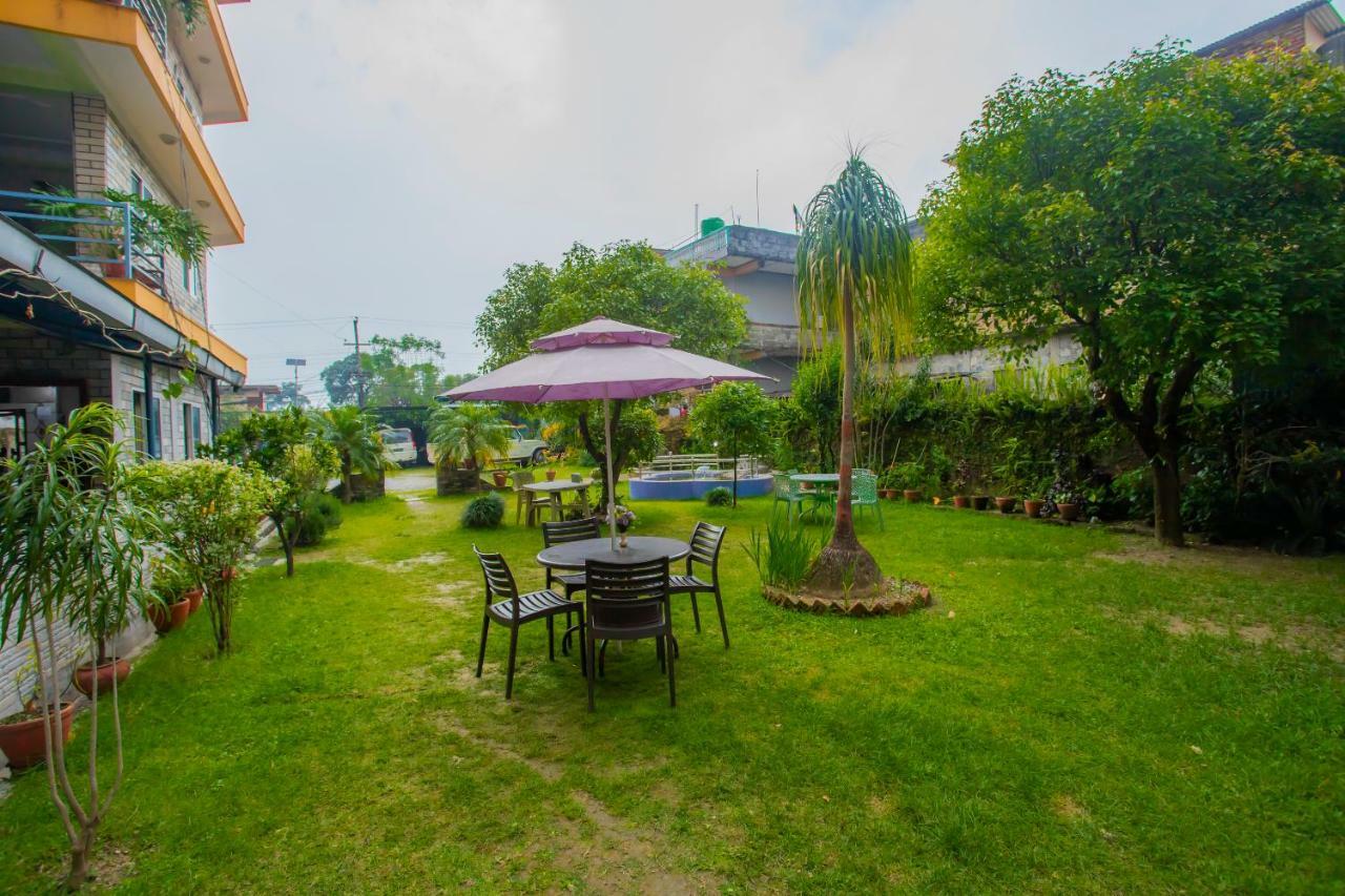 Spot On 445 New Hotel Natureland Pokhara Exterior photo